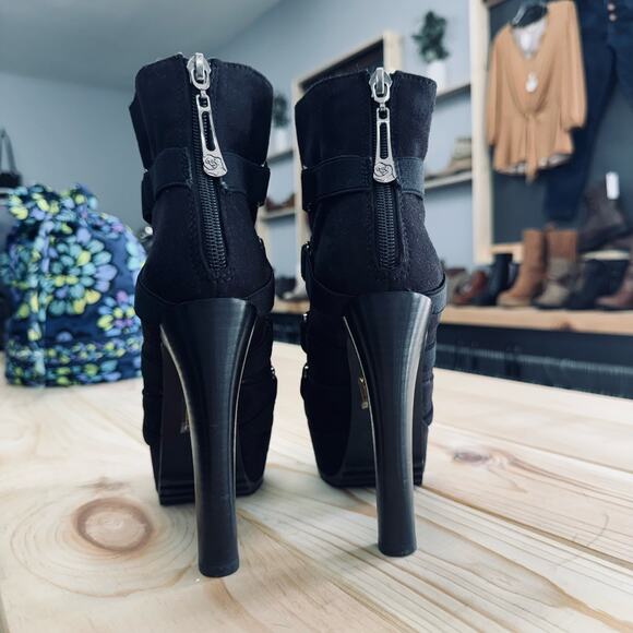 My Jewels | black high heels - Picture 7 of 7